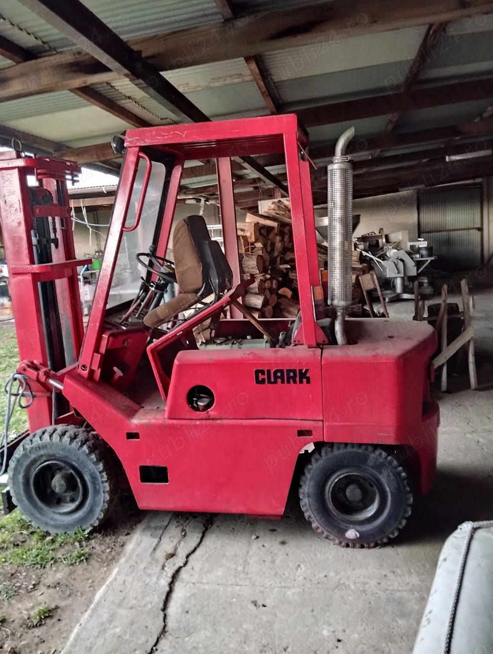 Vand motostivuitor  Clark