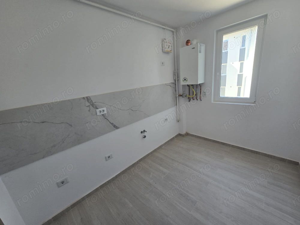 Decomandat. Terasa. Finisat la cheie.