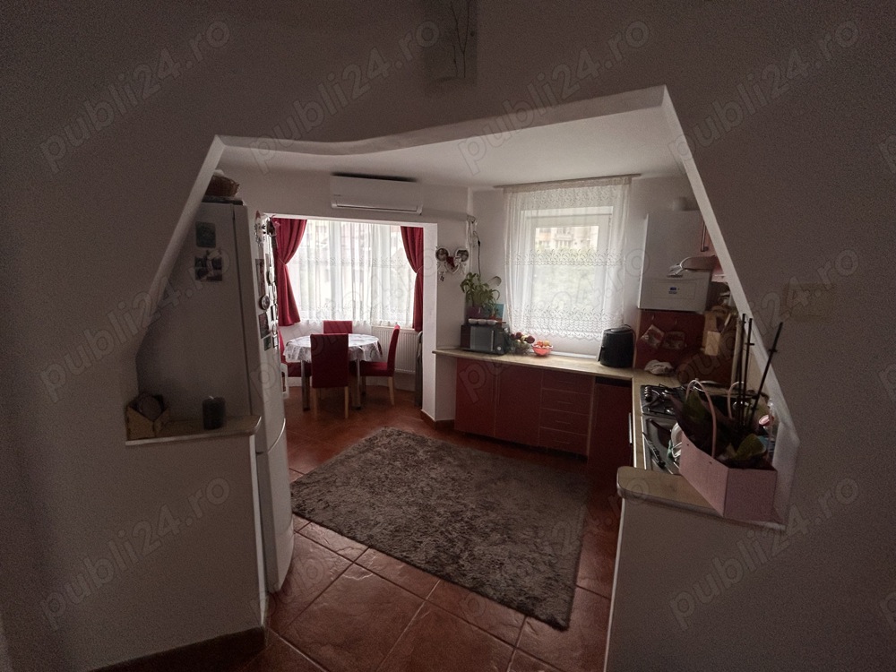 Vand apartament 2 camare ultracentral - Str. Crisan, 45 mp