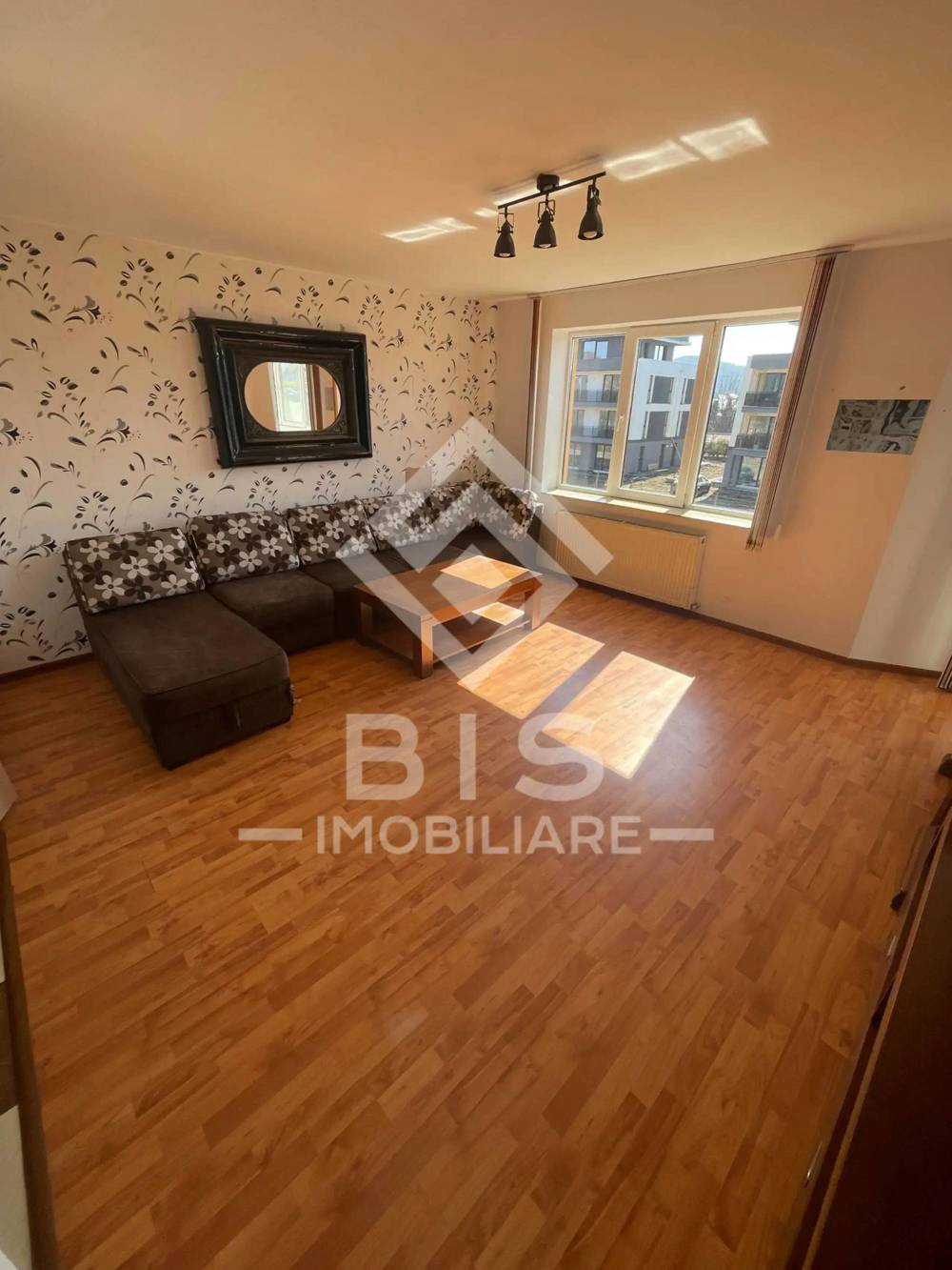 Apartament 3 camere etaj 1 - Zona B1 Retail Park