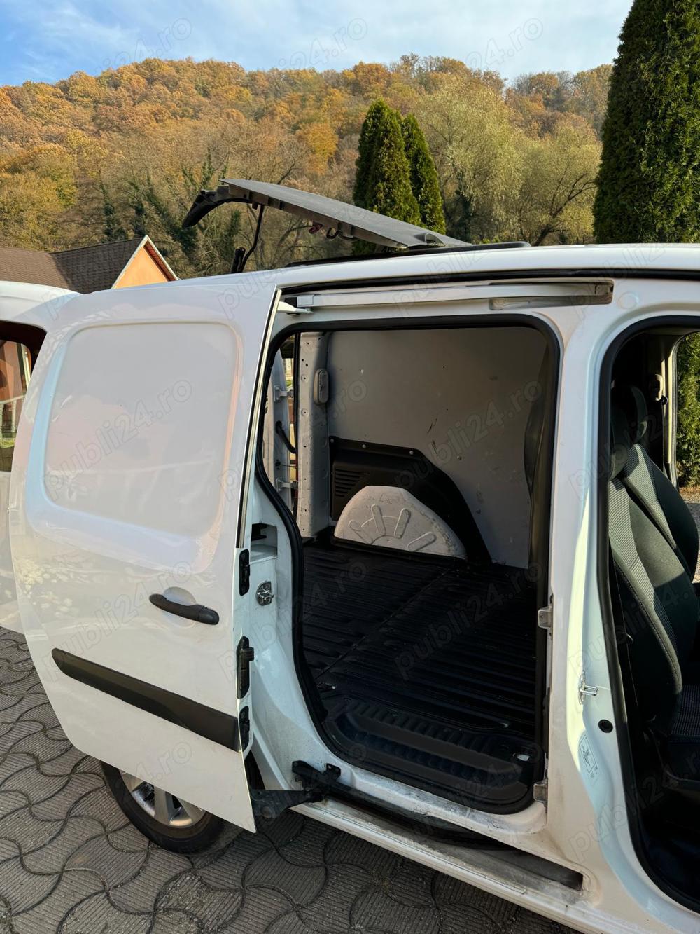 Vând Autoutilitara Mercedes Benz Citan