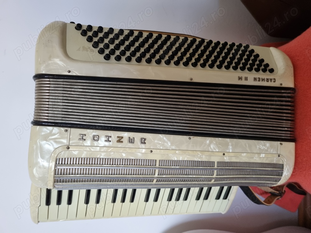Vand acordeon hohner carmen ii m