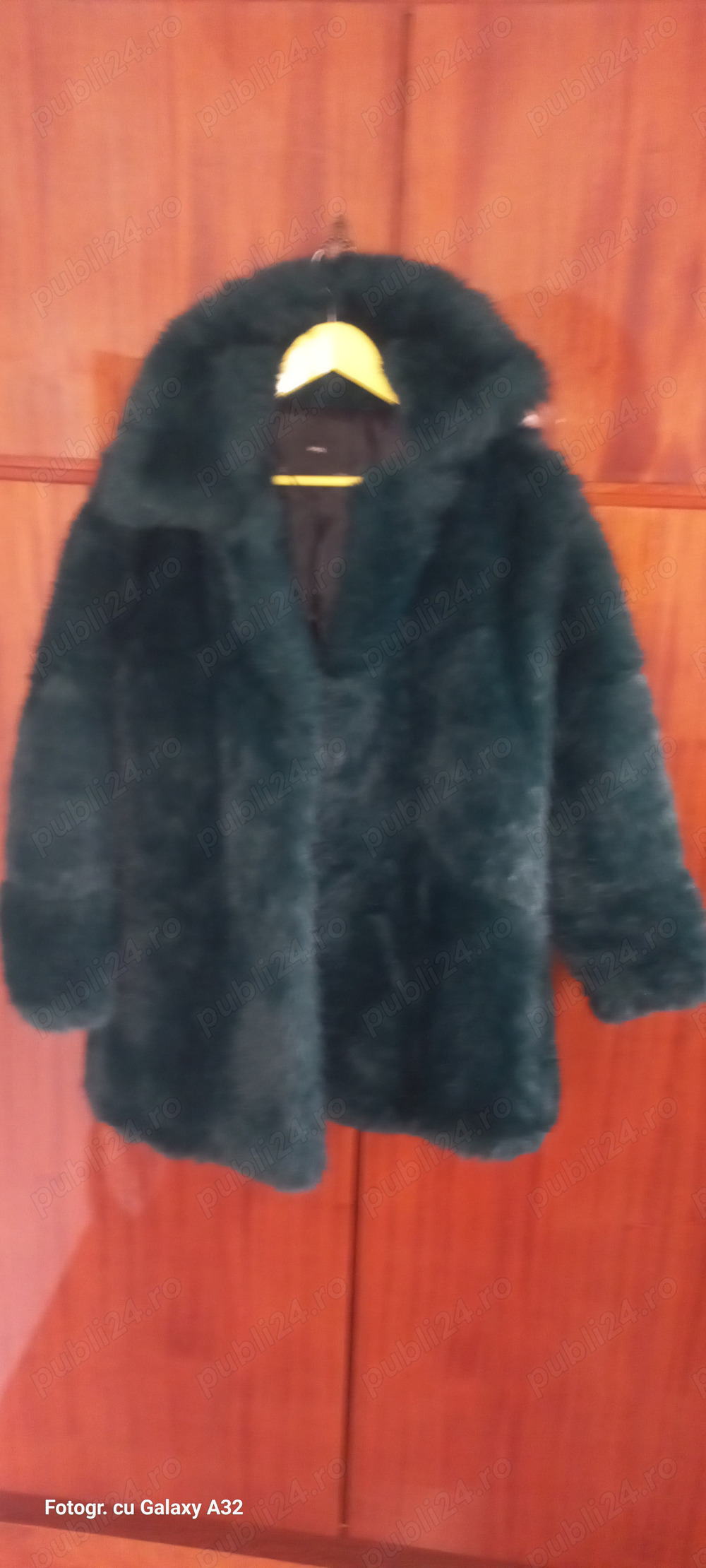 Haina blana sintetica dama