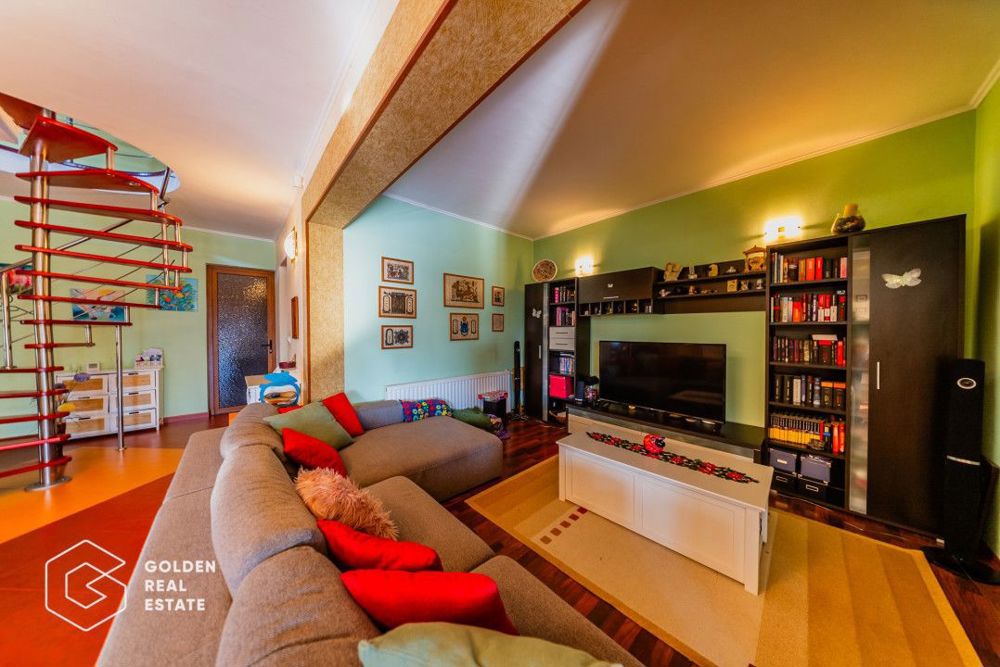 Vila spatioasa cu cinci dormitoare și teren generos de 1440 m in Aradul Nou