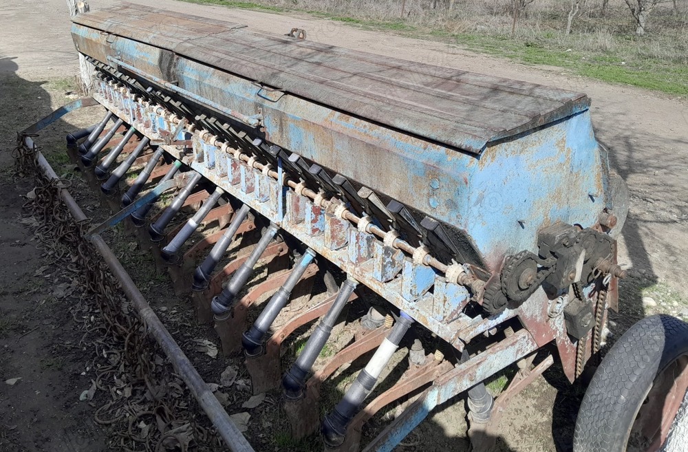 Vand utilaje agricole