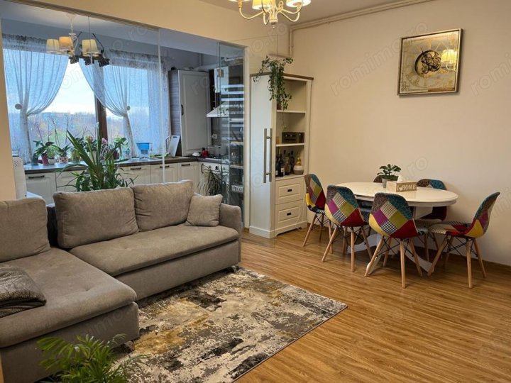 Apartament 3 camere Metalurgiei Cartier Solar