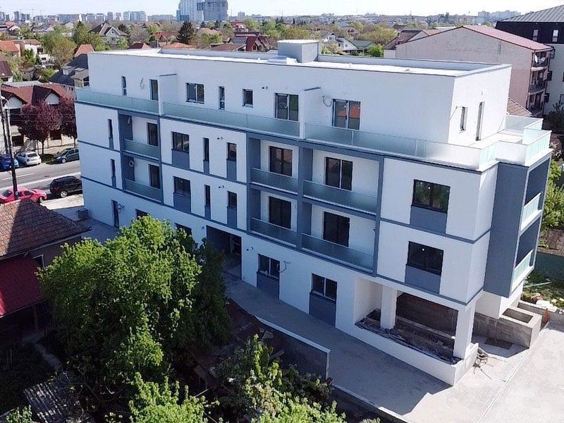 3 Camere - 2 Bai - 90 Mp - Parcare Privata 3 Camere - 2 Bai - 90 Mp - Parcare Privata