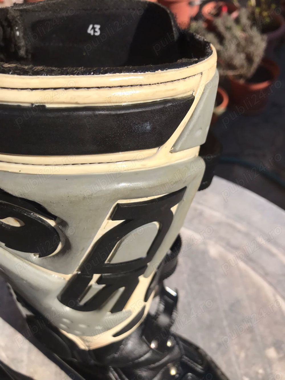 Vand boots ENDURO marime 42 250