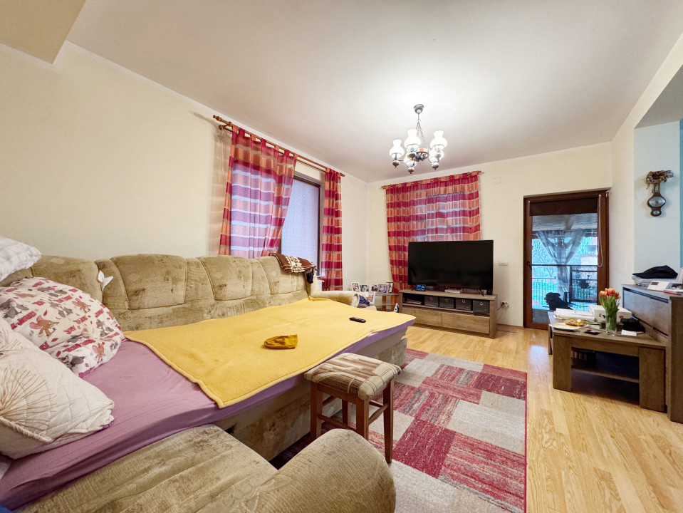 Casa individuala spatioasa, 5 camere, 836 mp teren - Sanandrei