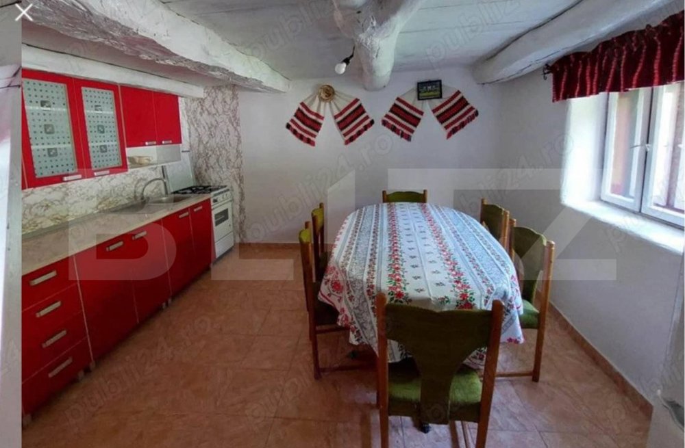 Casa individuala cu 3 camere, 217 mp utili,2000 mp teren,Intregalde