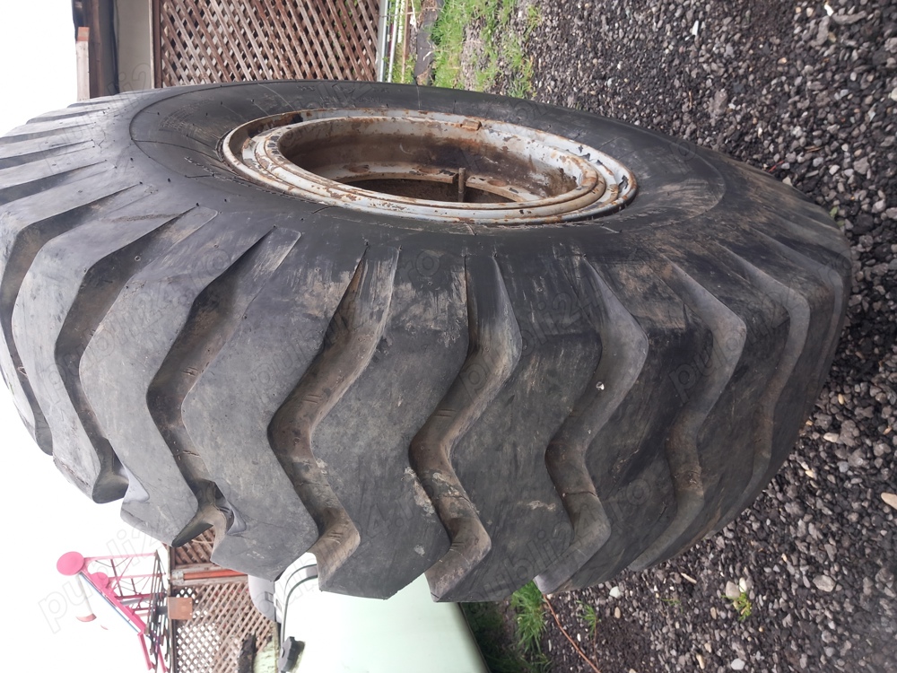 Vand  4 anvelope industriale 16.00r25, 32 pr., indicele greutate mare, pt incarcator frontal, macara