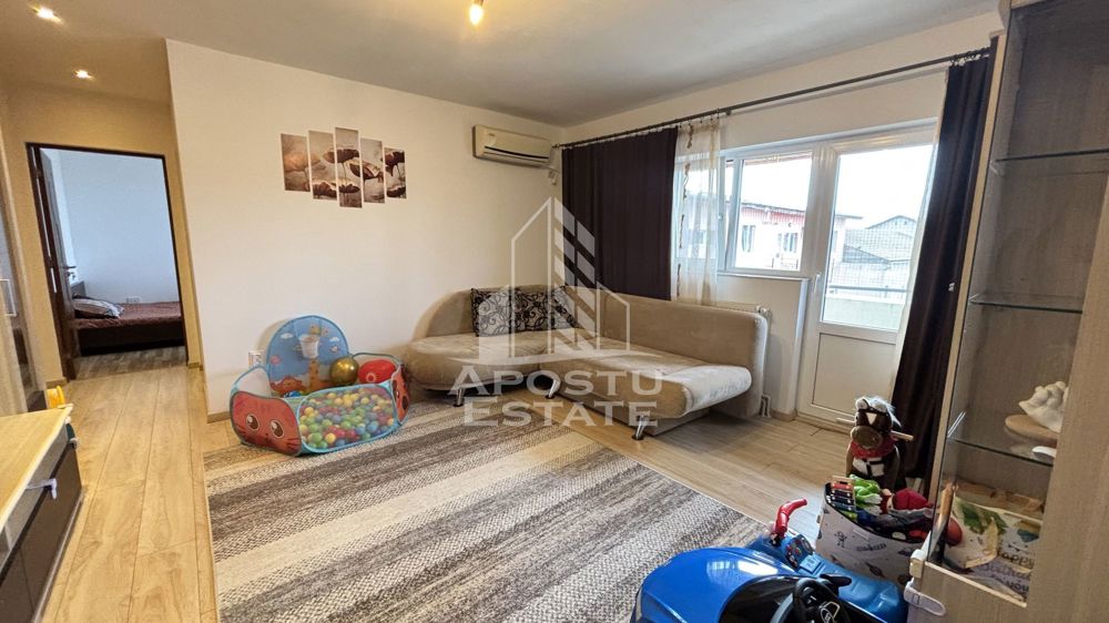 Apartament cu 3 camere de vanzare in zona Girocului, Timisoara