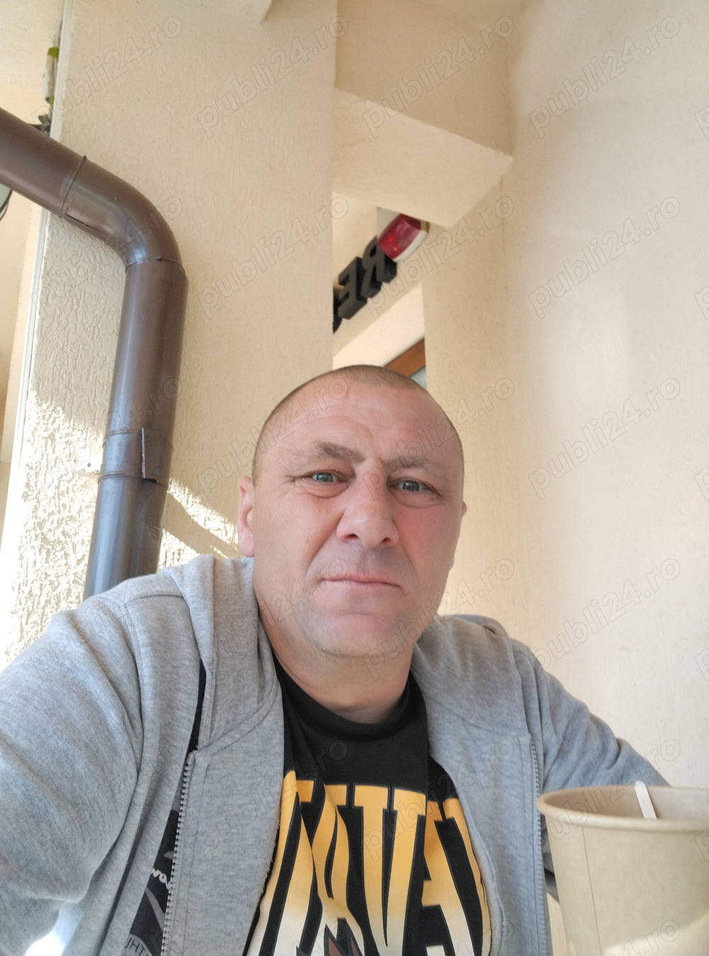 Caut loc de muncă dețin permis cat b 