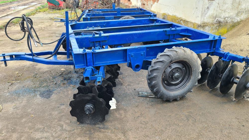 Disc romanesc de 3,2m functional, talere aproape noi