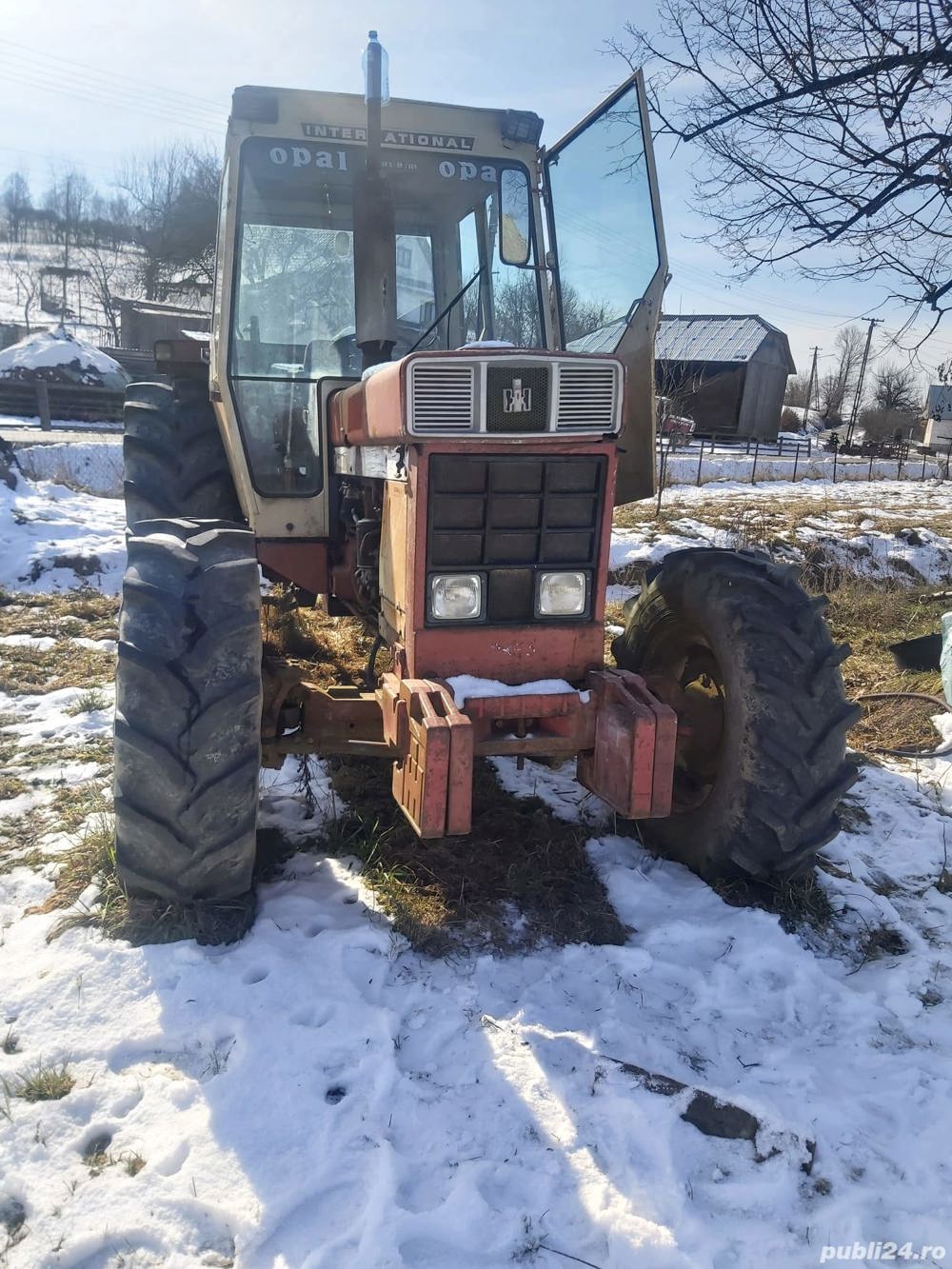 Tractor Internațional 1246 Tractor Internațional 1246