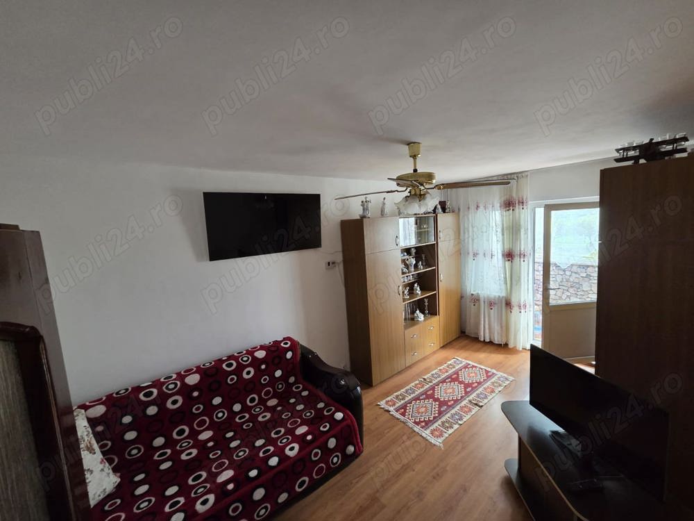 Apartament de vanzare 54 mp zona craiter