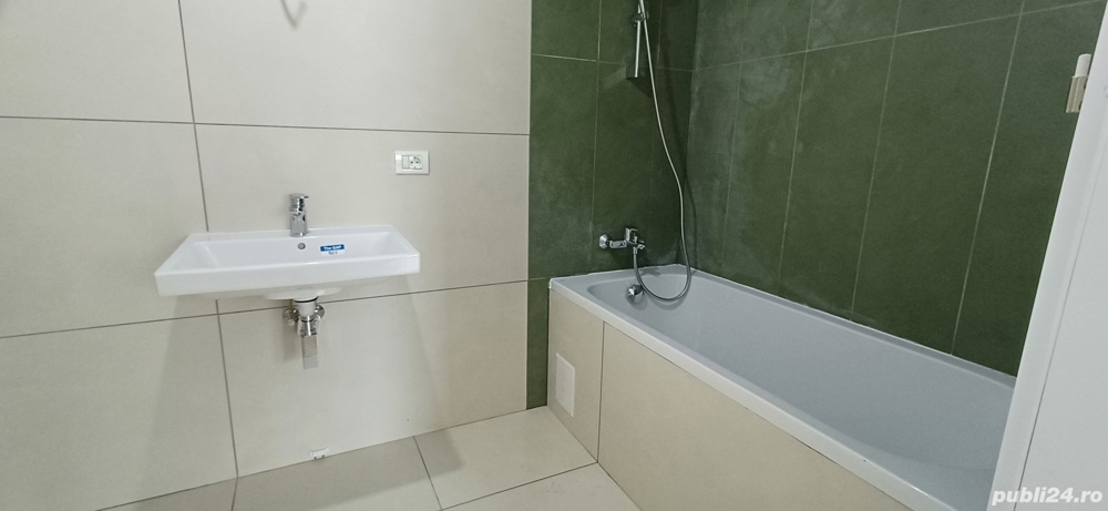 Ap cu 3 camere de vanzare in zona Torontalului