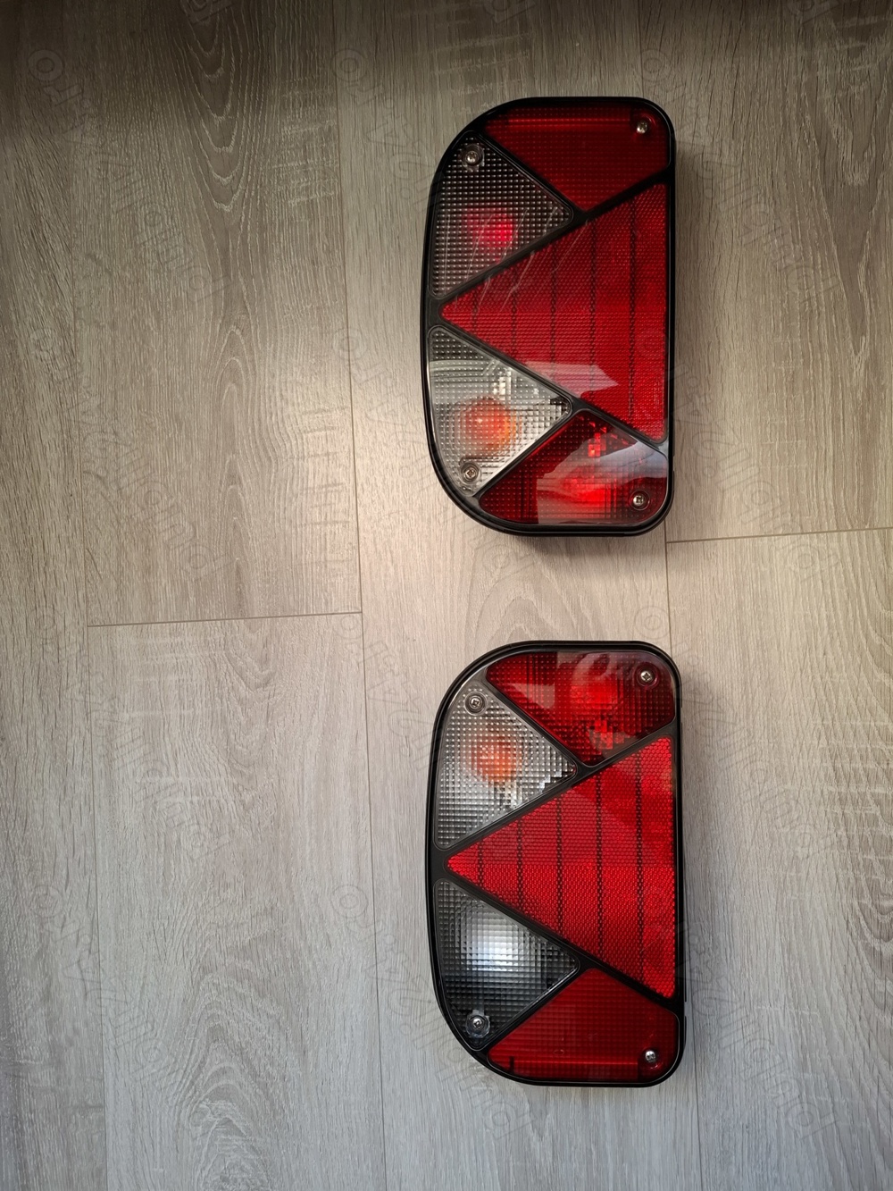 Set iluminat remorca / lampi / stop remorca stanga dreapta inclusiv becuri