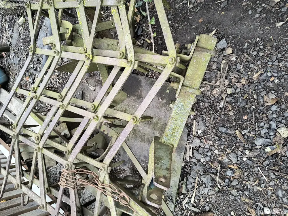 vând plug, prășitoare, grapă, circular pt. tractor de 15 cp