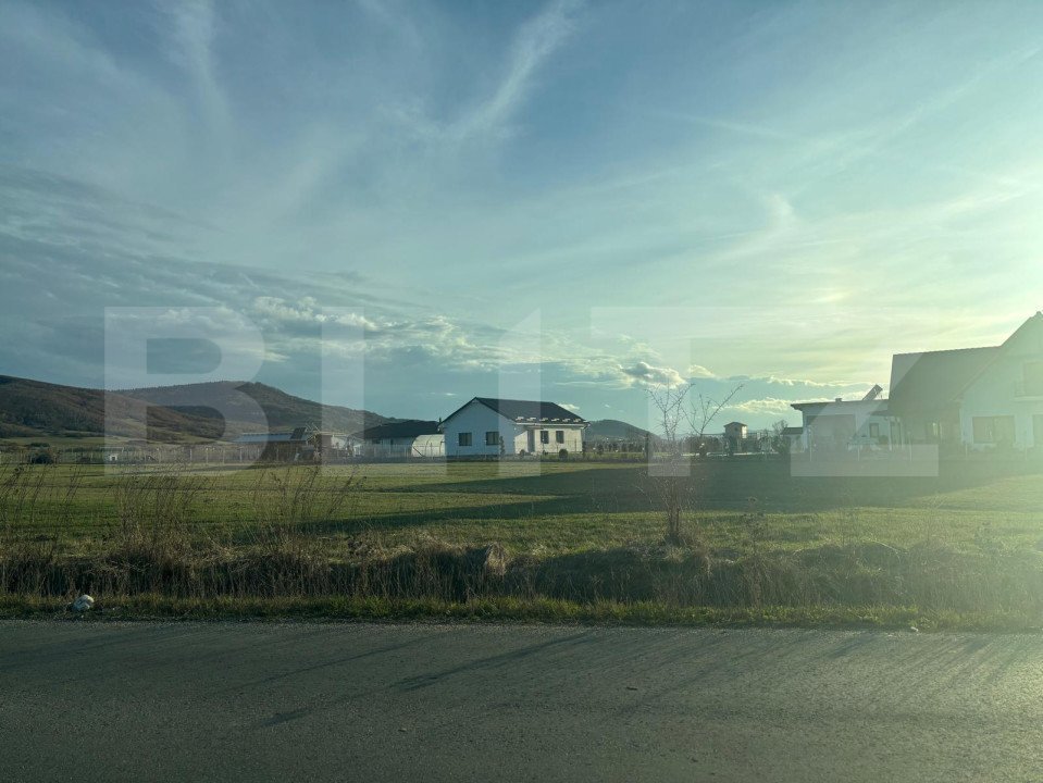 Teren Intravilan de vanzare, 2000 mp, zona Livezile