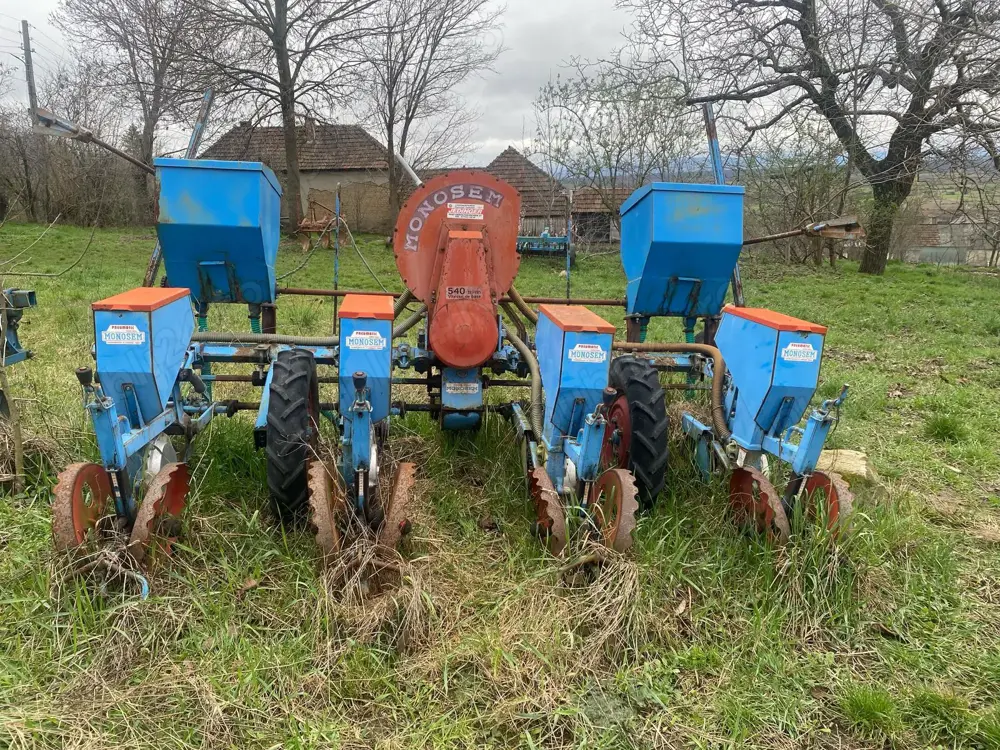 Vand semanatoare Monosem pe 4 randuri 