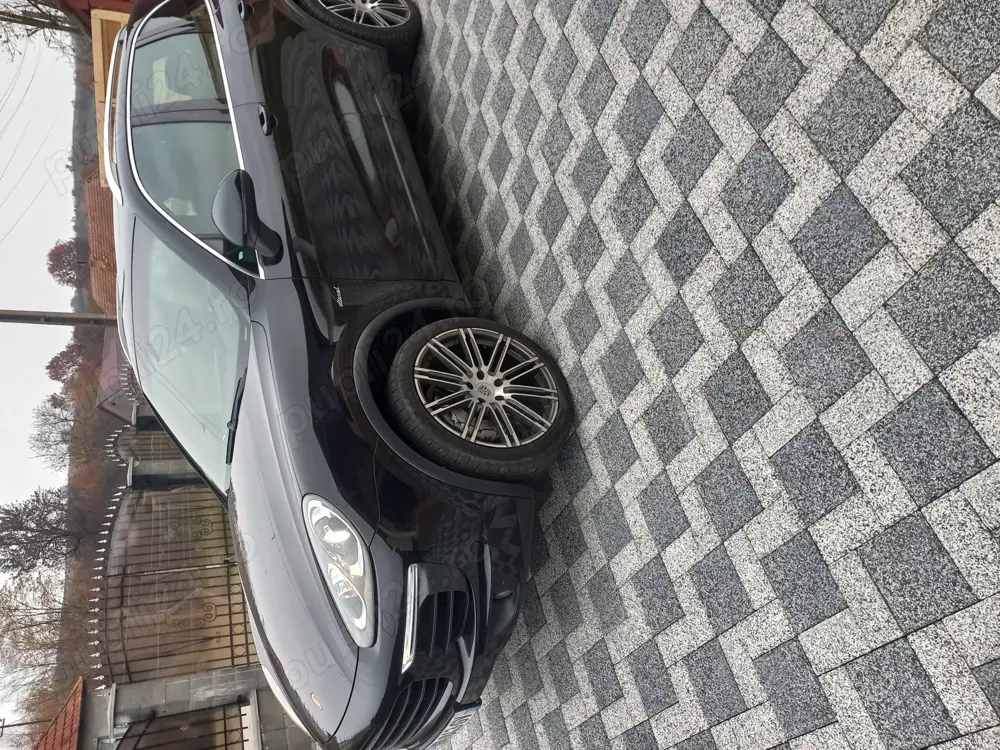 De vinzare porsche cayenne s  2015