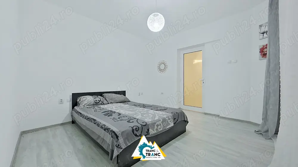 Apartament Ultracentral cu 2 Camere, Renovat, într-o Clădire Istorică