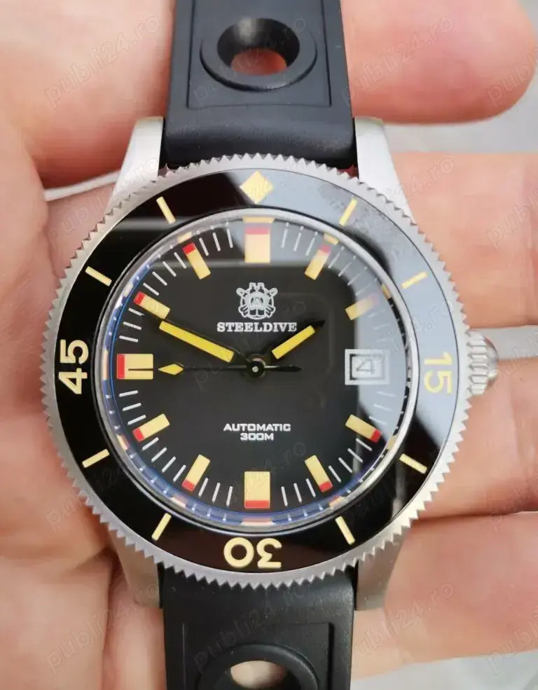 Steeldive 1952T Diver 300 m Automatic Seiko NH35 41 mm