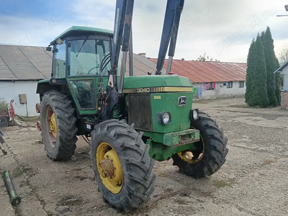 Tractor John Deere 3040 cu incarcator frontal