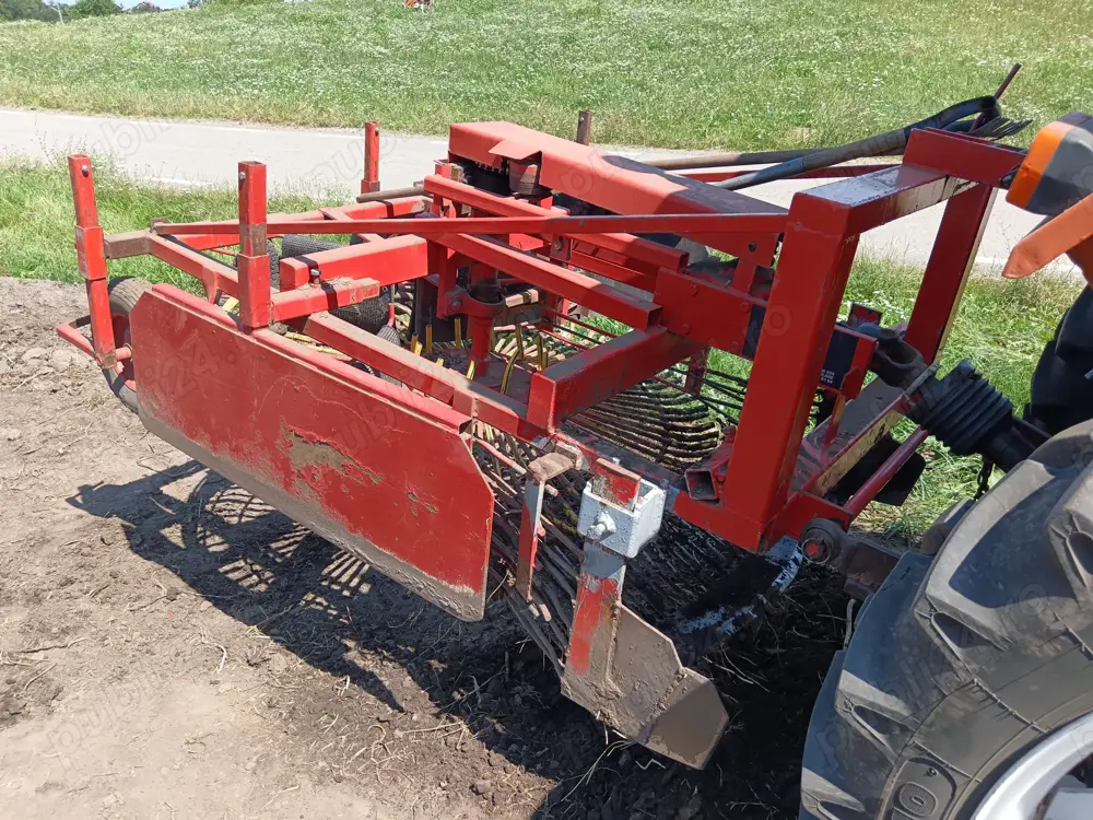 Masina de scos ceapa, usturoi si sfecla rosie latime de lucru 1.1m