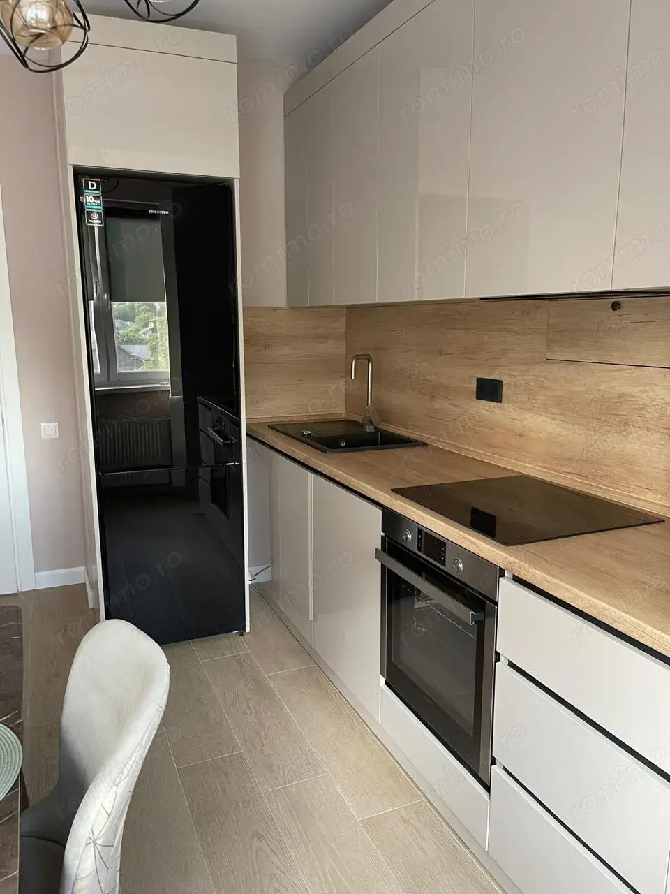 Apartament 2 camere de vanzare zona Mircea Cel Batran