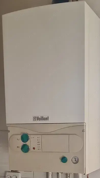 Vând centrală termică de apartament Vaillant SH