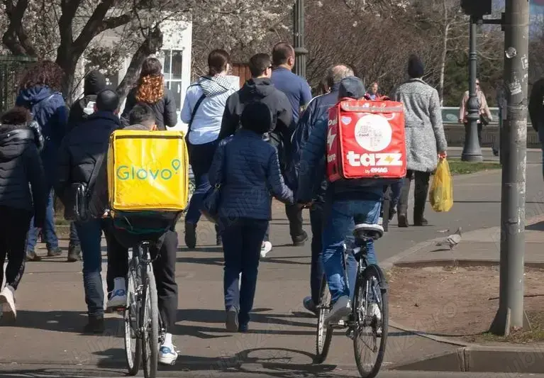 Angajam Livratori Glovo  Bolt Food  Wolt