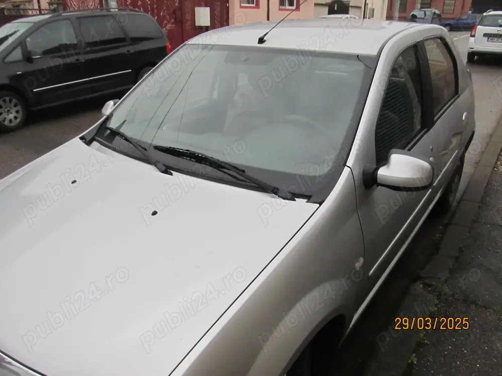 Auto Logan 1,6 benzina,16 valve din2011