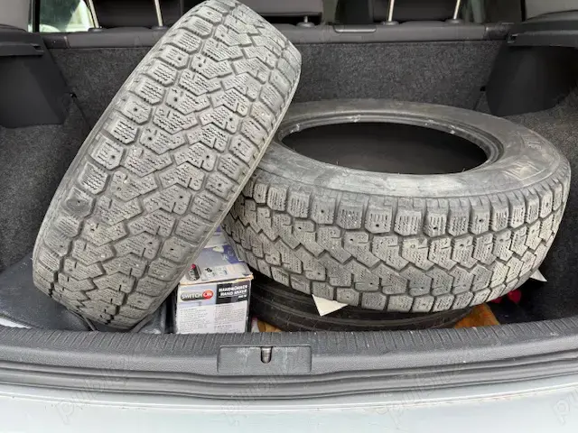 Vând 4 cauciucuri de iarnă W Golf 5