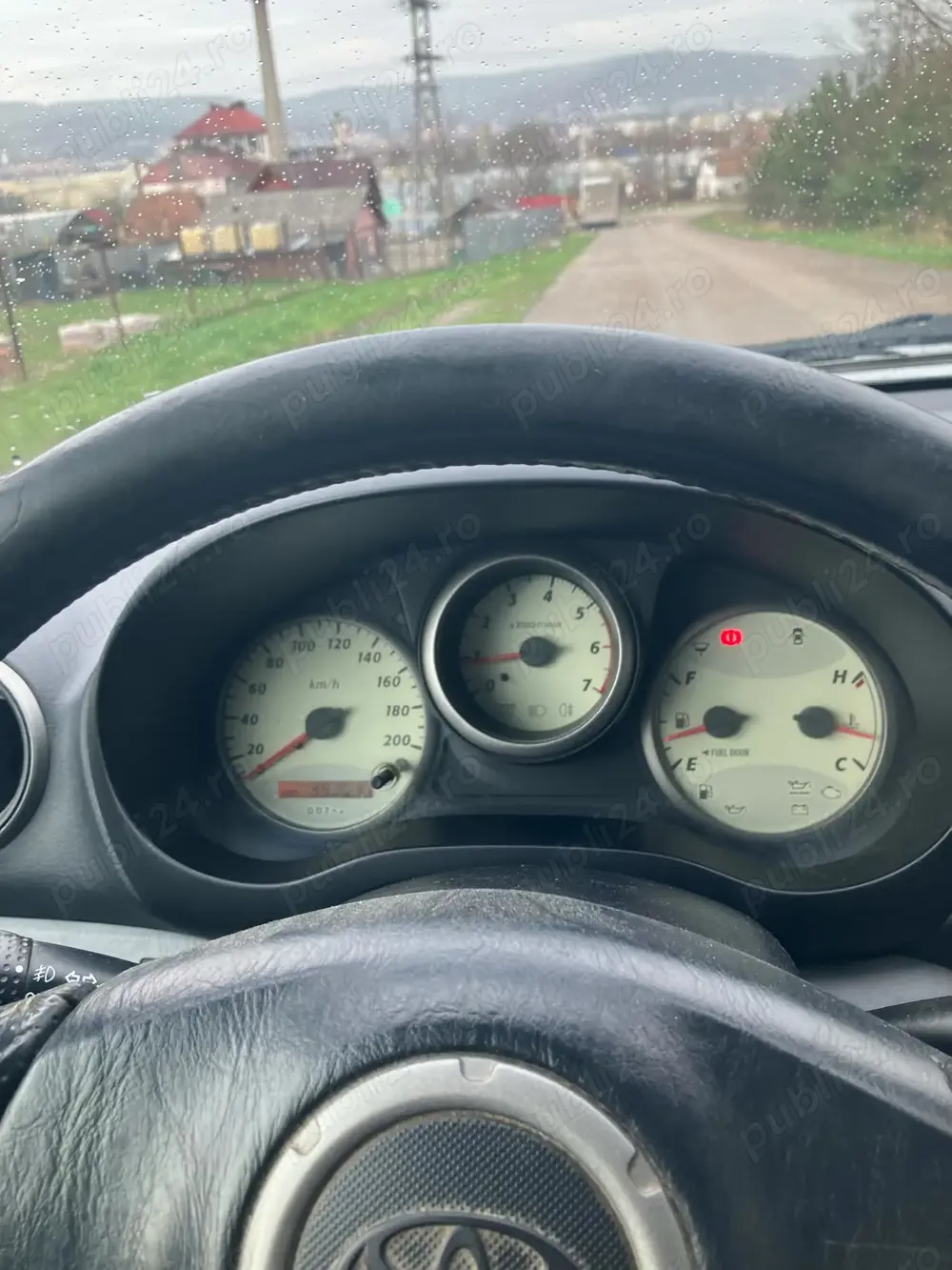 vand toyota rav4 an 2003