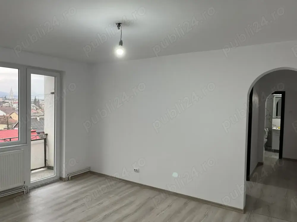 Proprietar, Vând Apartament cu 4 camere, Bulevardul Independenței