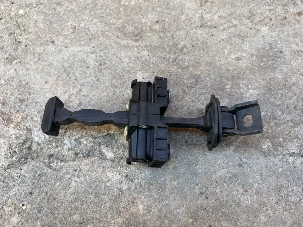 opritor usa volkswagen up varianta 3 usi