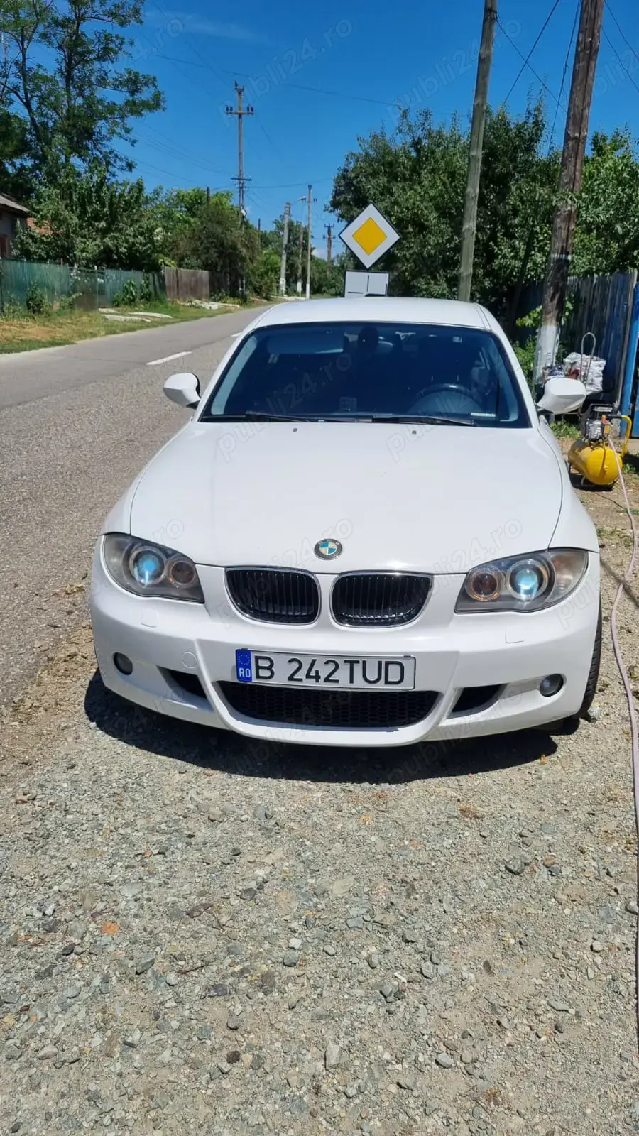 Vând sau schimb bmw e87 2011