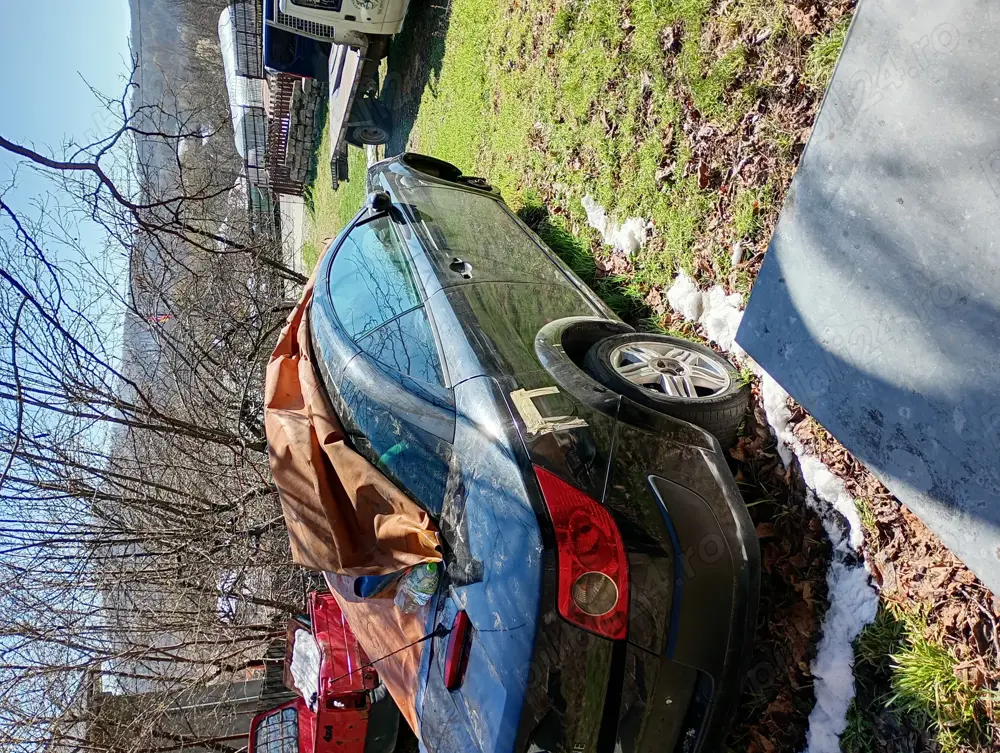 Piese dezmembrez Renault Megan decapotabil cabrio 1,9 diesel