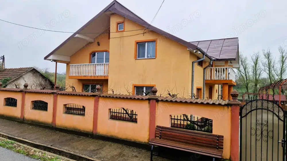 Casa P+M cu 1500 mp teren intravilan in Valea Mare