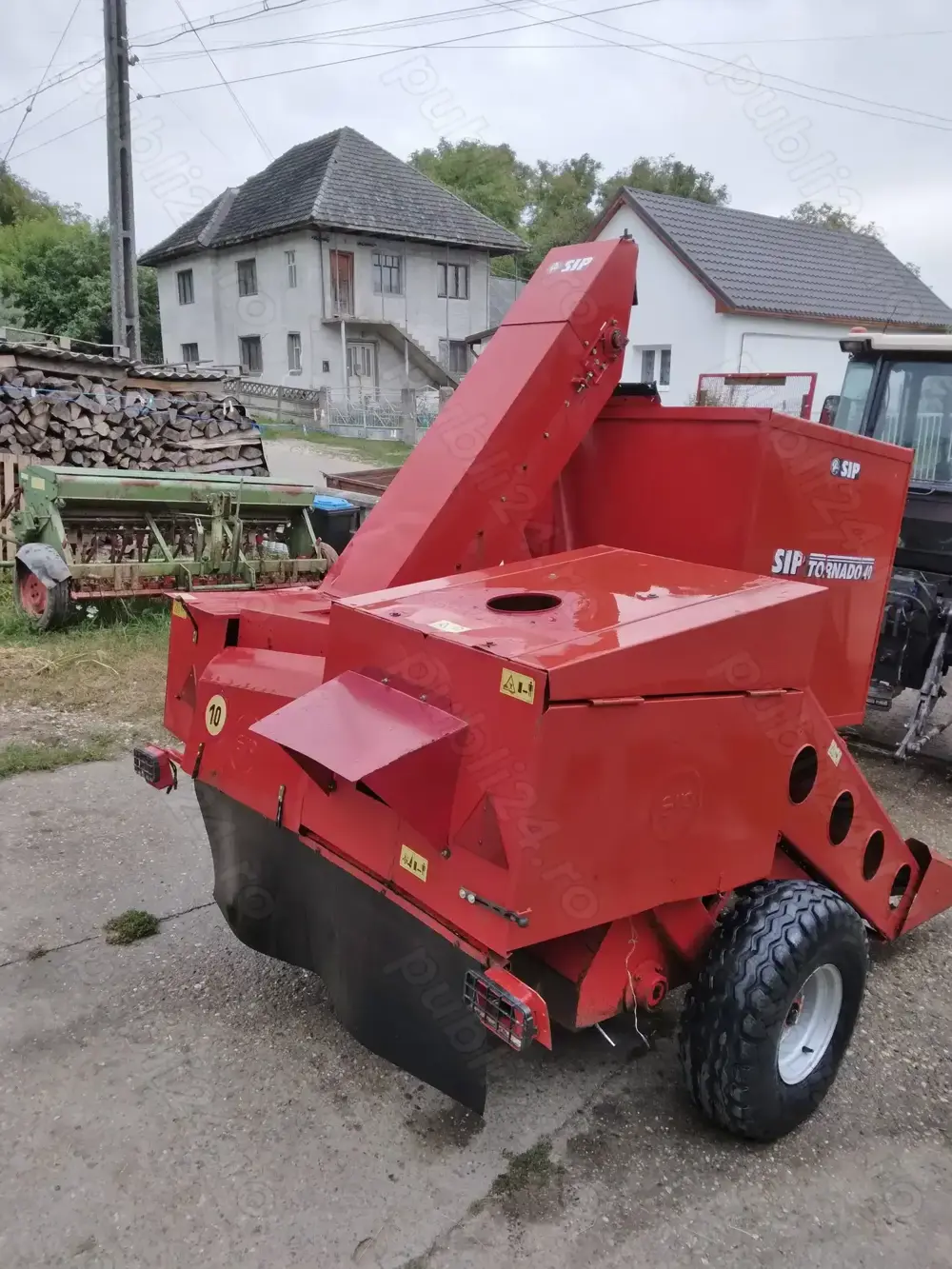 Culegatoare de porumb SIP Tornado 40
