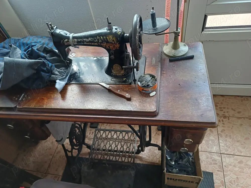 Masina de cusut singer manuală