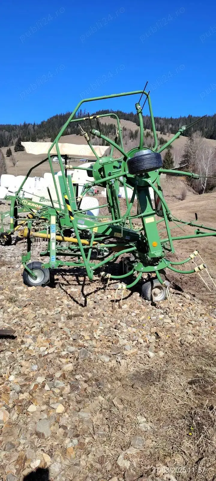 Vând sau schimb împrăștietoare Krone