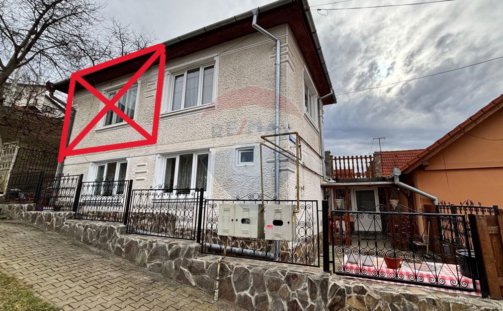 Vilă tip duplex de vânzare – Mediaș- pret de apartament