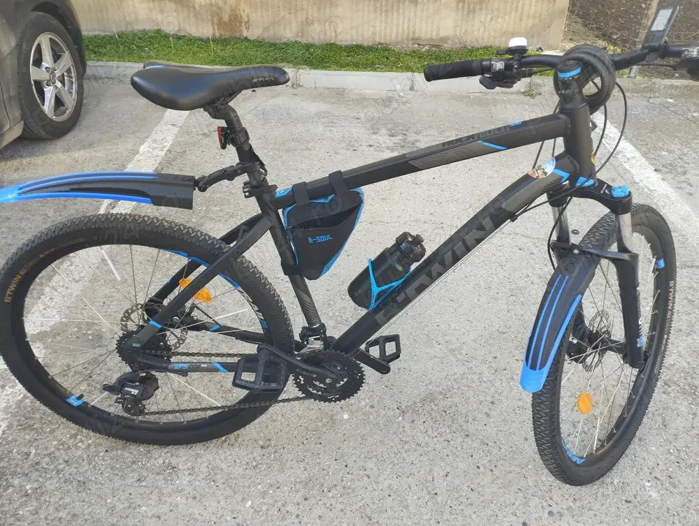 Se vinde urgent bicicletă Btwin Rockrider 520