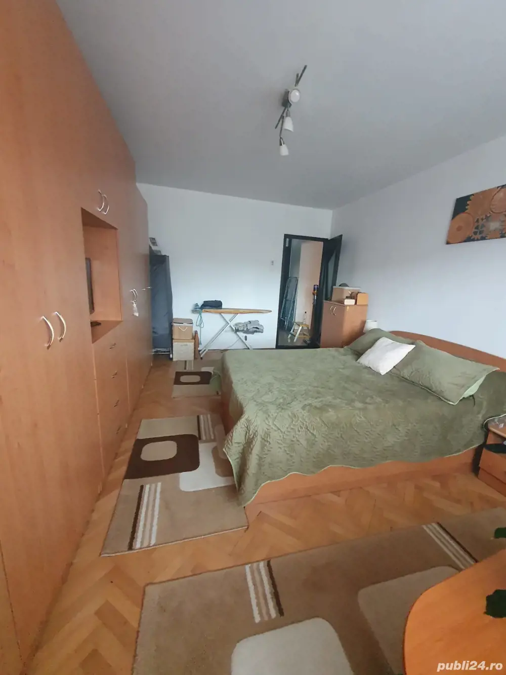 Vând  apartament 2 camere Bistriţa Strada Locotenent Călin 