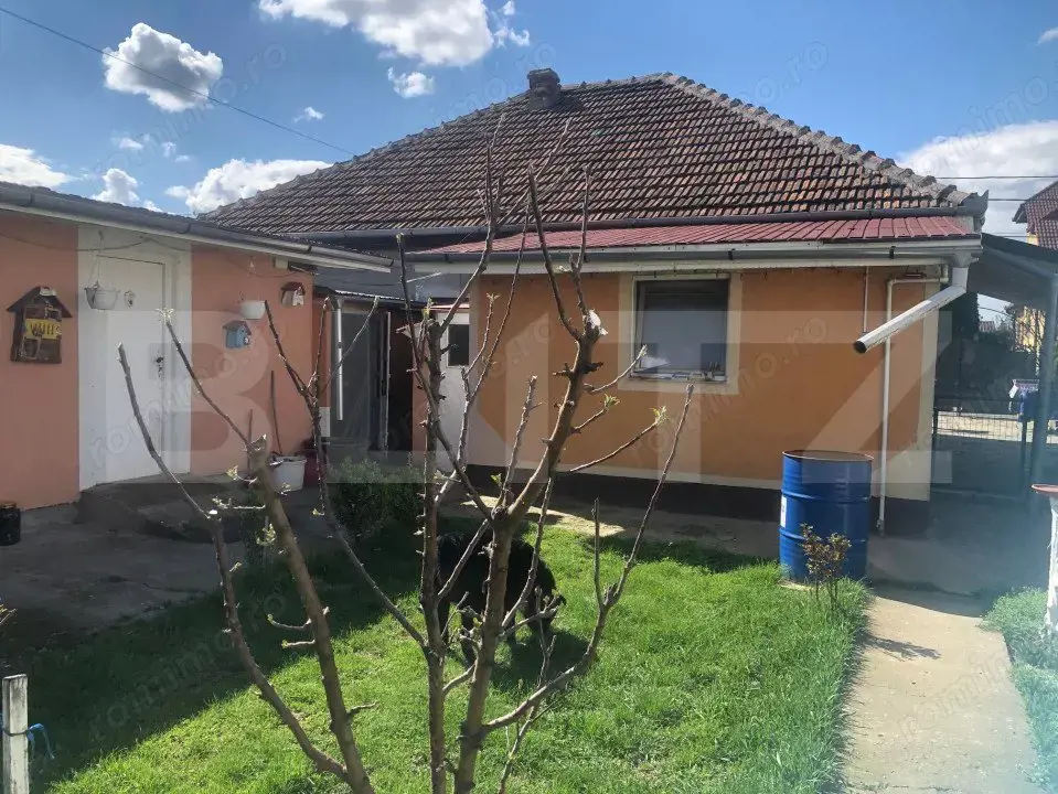 Casa cu 3 camere si anexe, 170 mp, zona Carpati 2