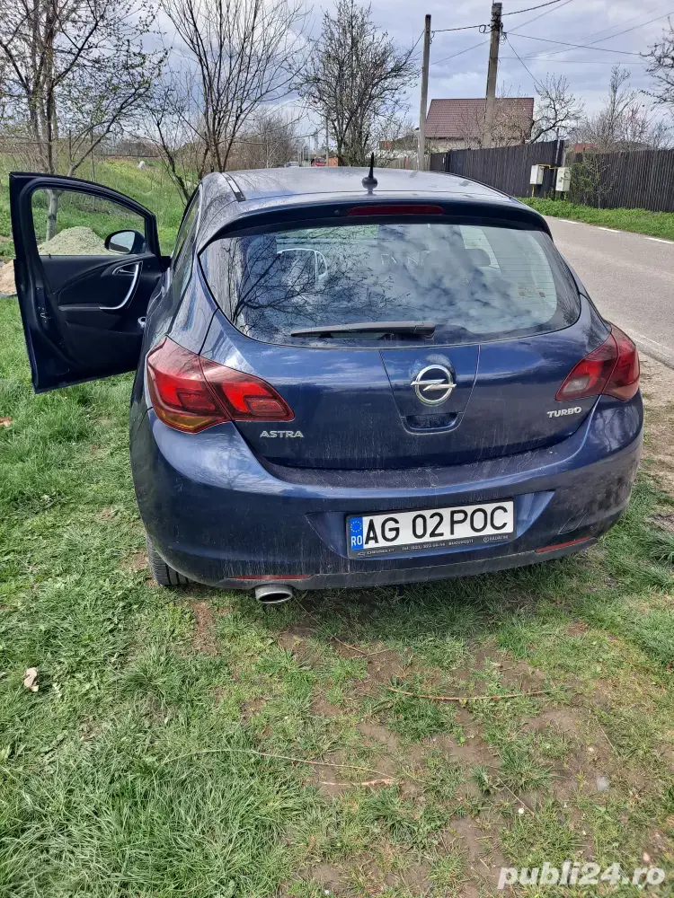 Opel Astra 2010 E5 Opel Astra 2010 E5