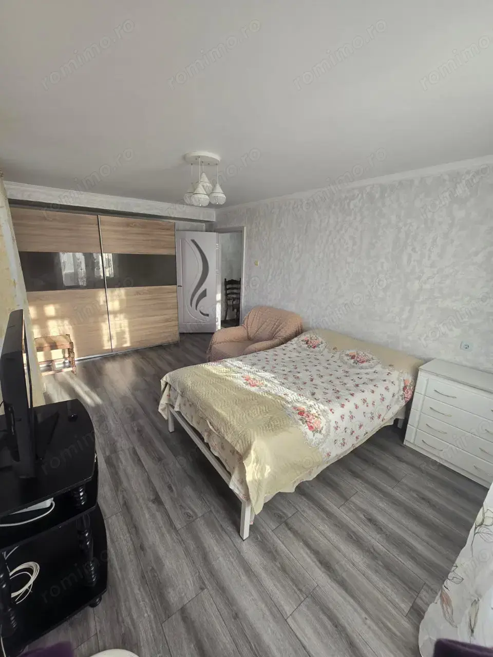 De inchiriat apartament 1 camera in zona Dacia